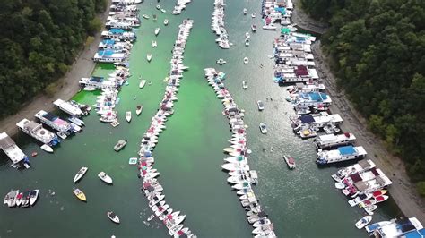 2024 Lake Cumberland Poker Run Barco Naufragado