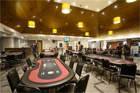 Charlotte Clube De Poker