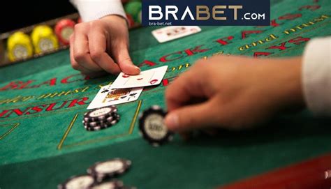 Dealer De Blackjack Deve Estar Em Todos Os 17s