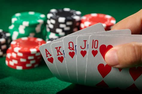 Domino Poker Online