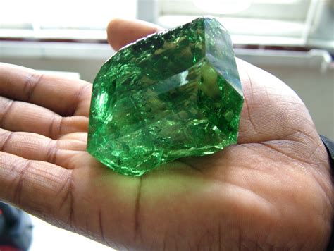 Giant Gems Brabet