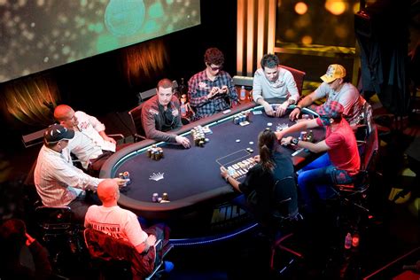 Grandes Torneios De Poker Em Chicago
