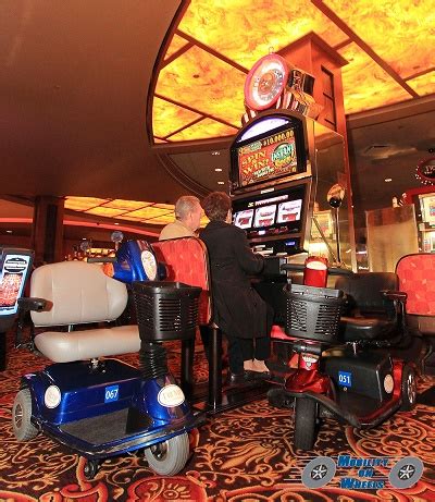 Jovens Scooter Casino