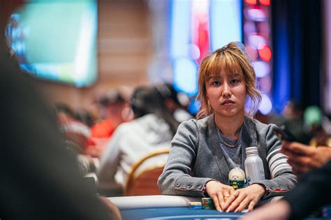 Julia Zhang Poker