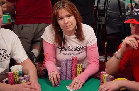 Mujeres Famosas Del Poker