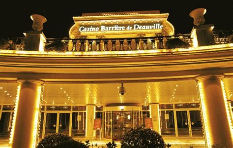 O Cassino De Deauville Ouvert 31 De Decembre
