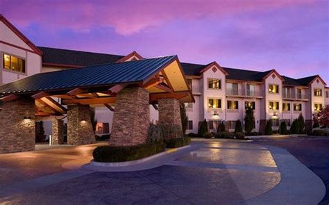 Pena Falls Casino Lodge