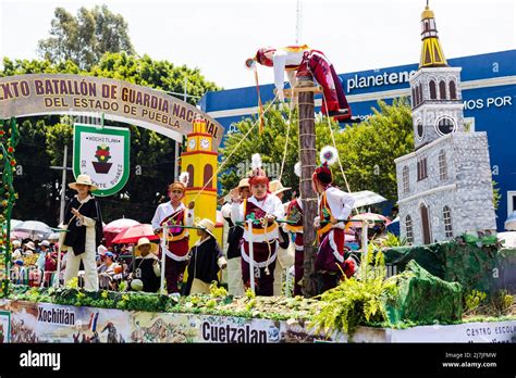 Puebla Parade Brabet
