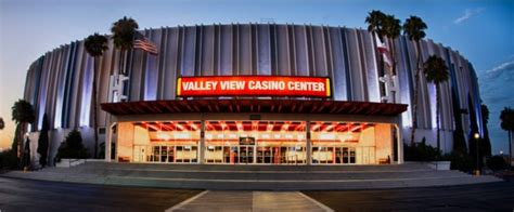 San Diego Ca   Valley View Casino Center   Wrex The Halls