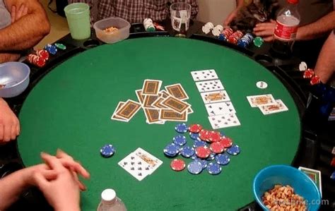 Strip Poker Em Casa